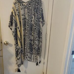 Black and White Geometric Patterned Women's Kaftan